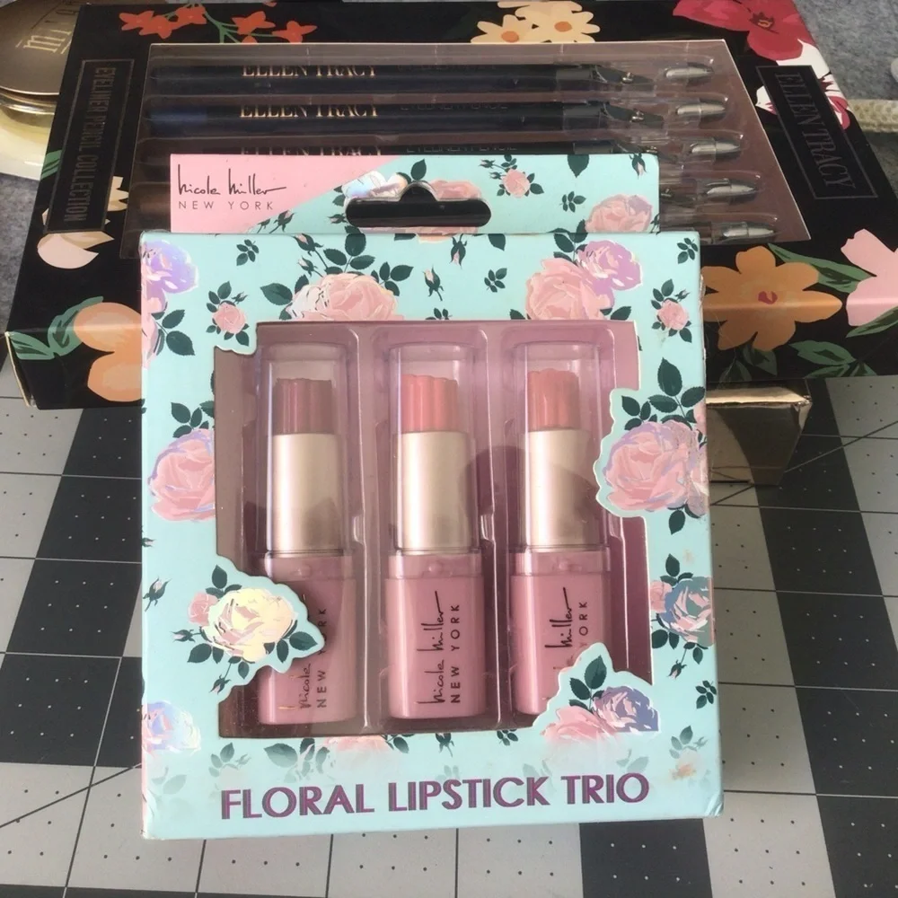 Makeup bundle
